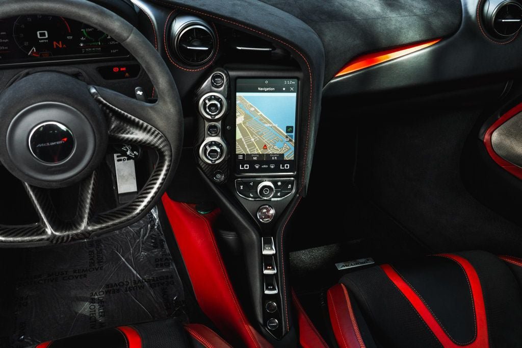 Used 2018 McLaren 720S Performance photo 23