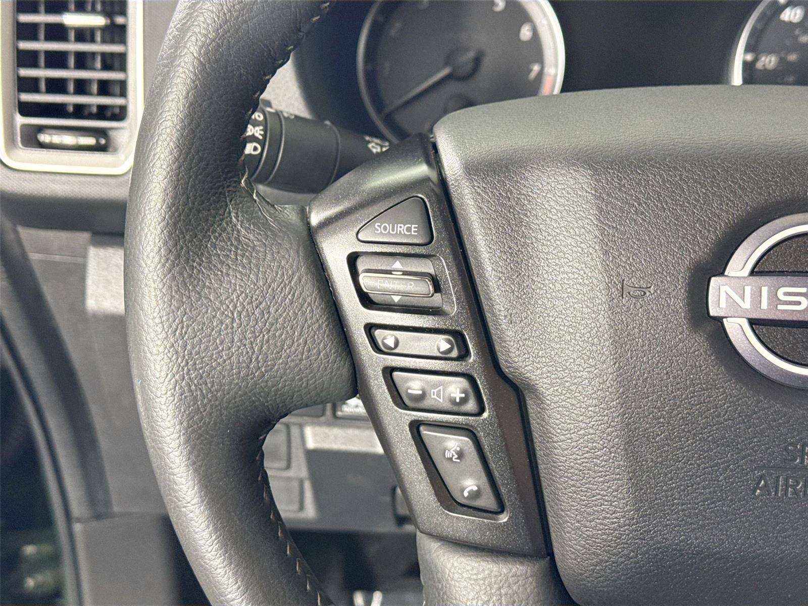 2023 Nissan Frontier SV