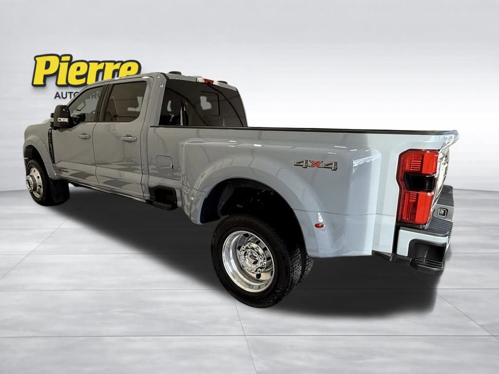 2025 Ford F450 Platinum
