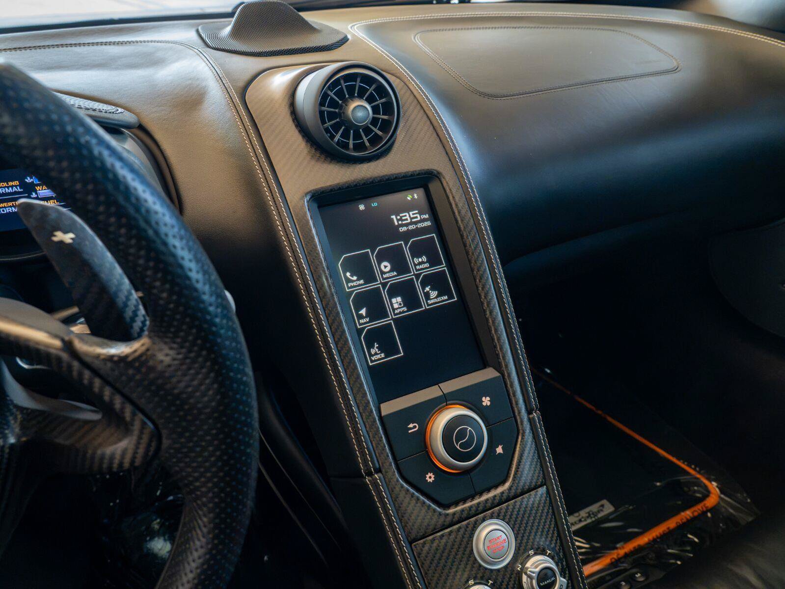 Used 2016 McLaren 675LT Spider photo 16