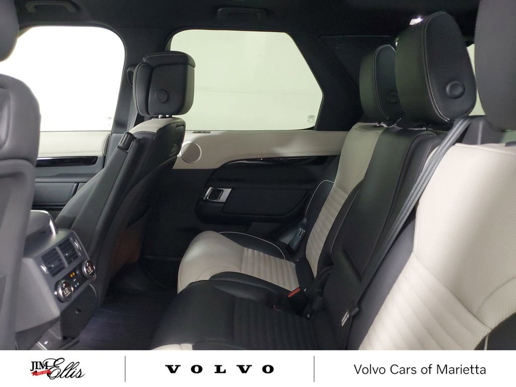 2023 Land Rover Discovery Metropolitan Edition