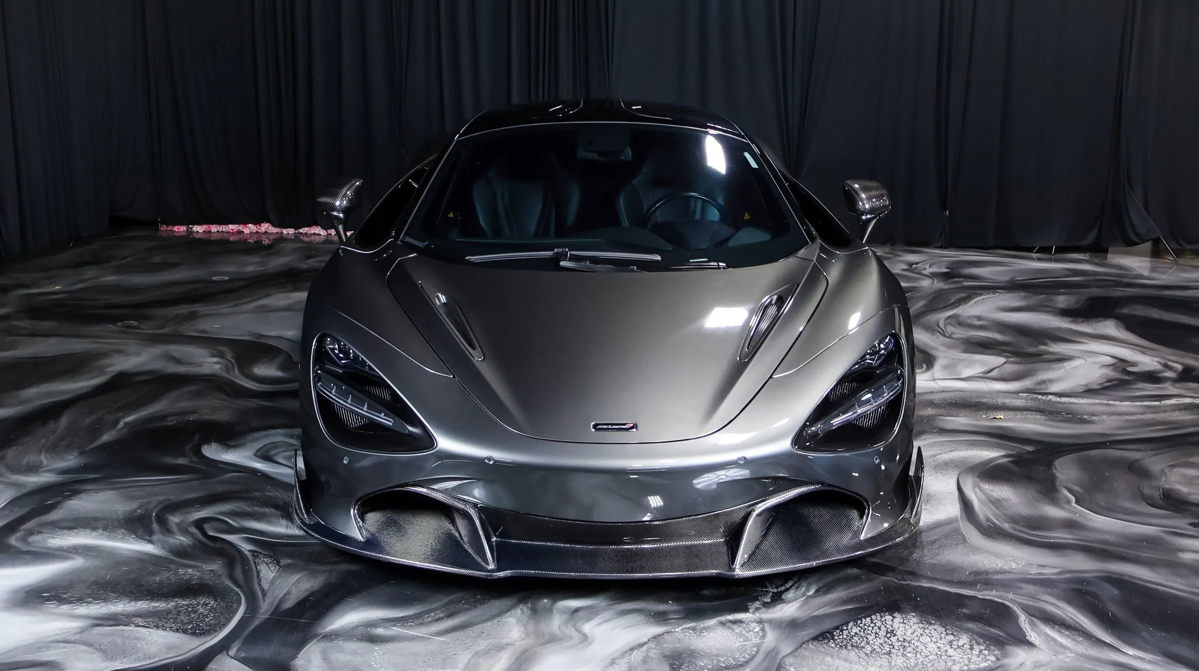Used 2018 McLaren 720S Luxury photo 10