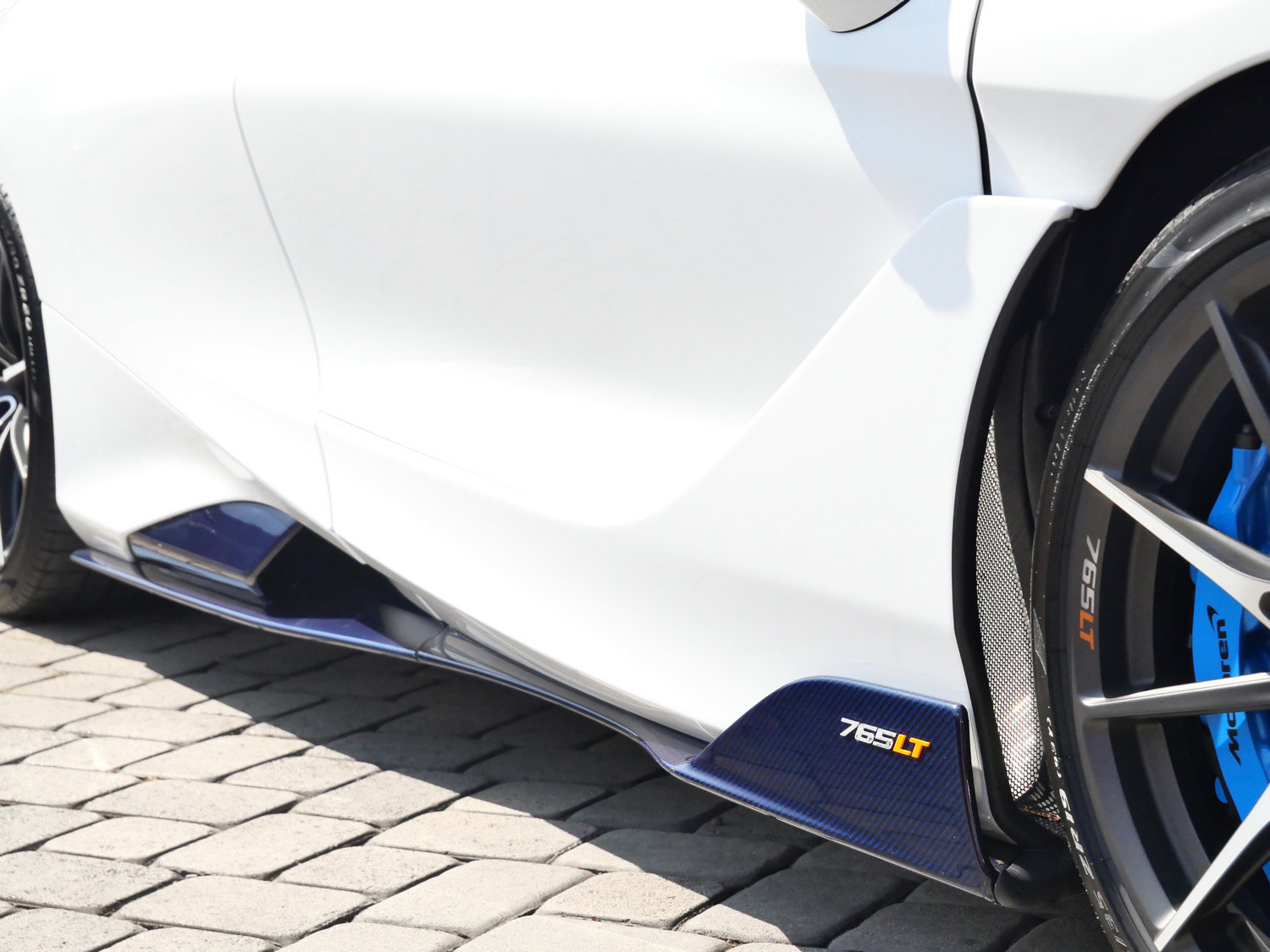 Used 2022 McLaren 765LT photo 35