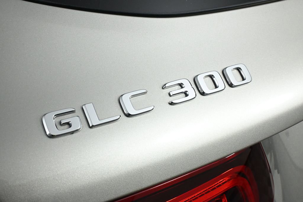 2022 Mercedes-Benz GLC 300