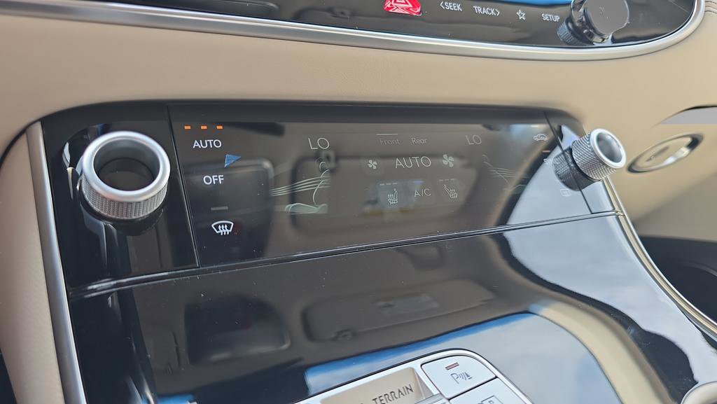 2026 Genesis Gv70 2.5T