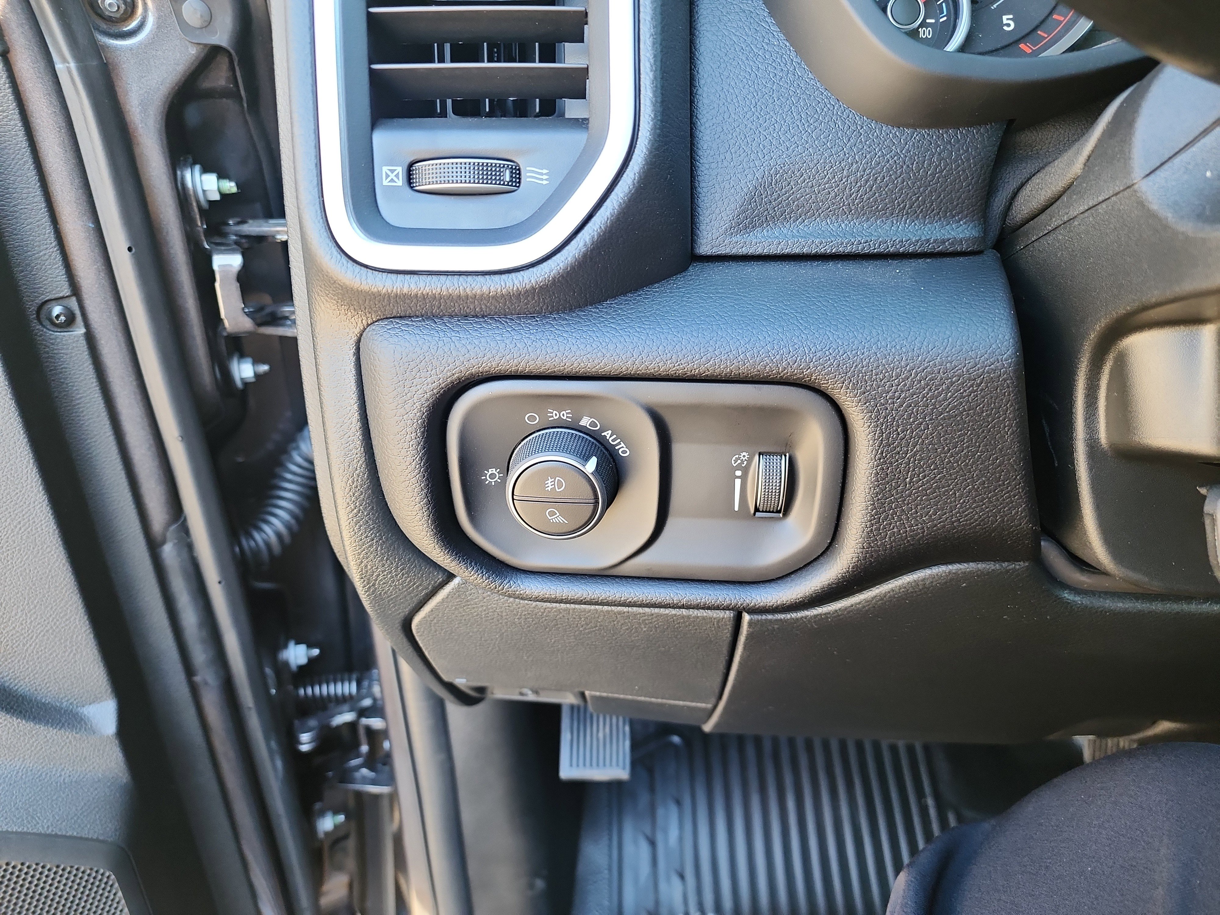 2026 RAM 5500 4x4 Crew Cab