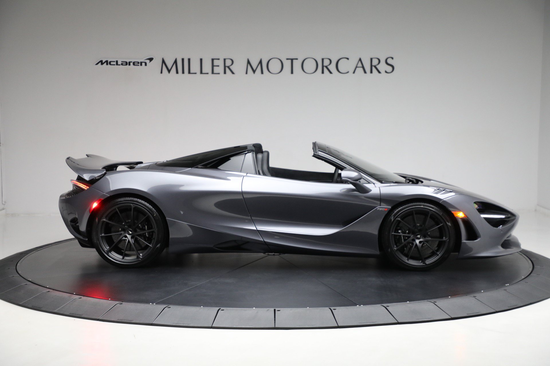 Used 2024 McLaren 750S Spider photo 9