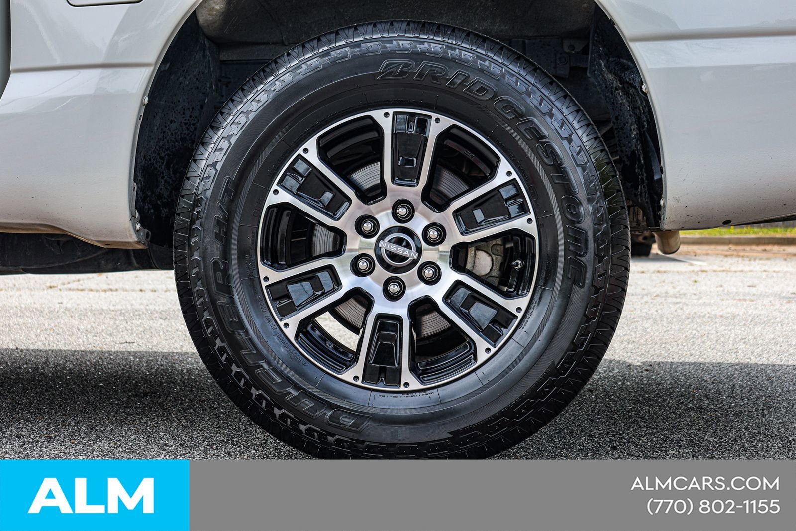 2023 Nissan Titan SV