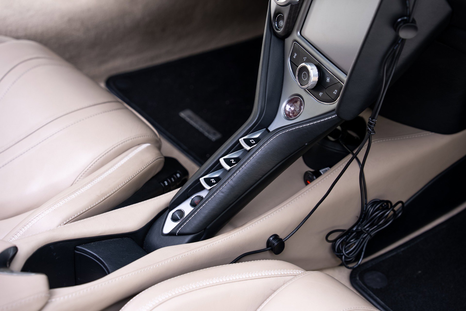 Used 2018 McLaren 720S Luxury photo 34