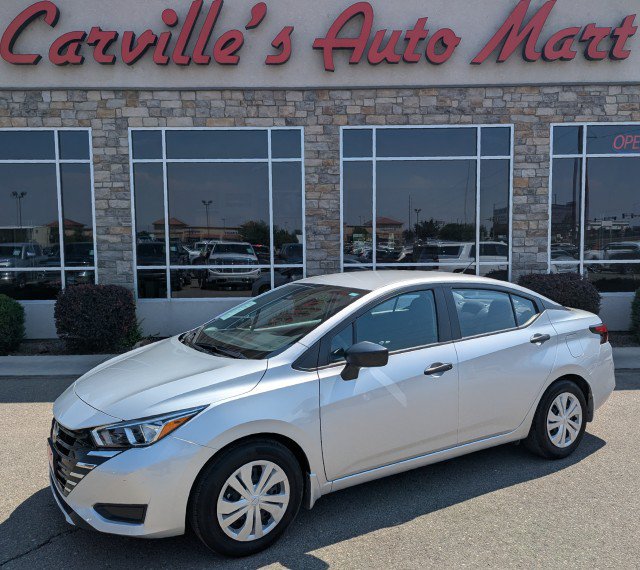 Used 2023 Nissan Versa S w/ Trunk Package