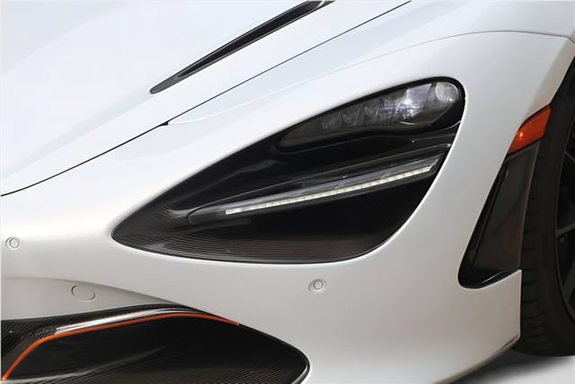 Used 2020 McLaren 720S Spider photo 2