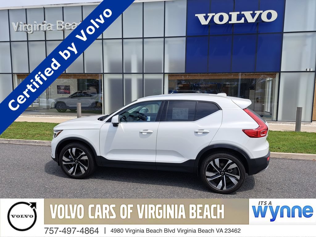 Used 2024 Volvo XC40 B5 Ultimate w/ Climate Package