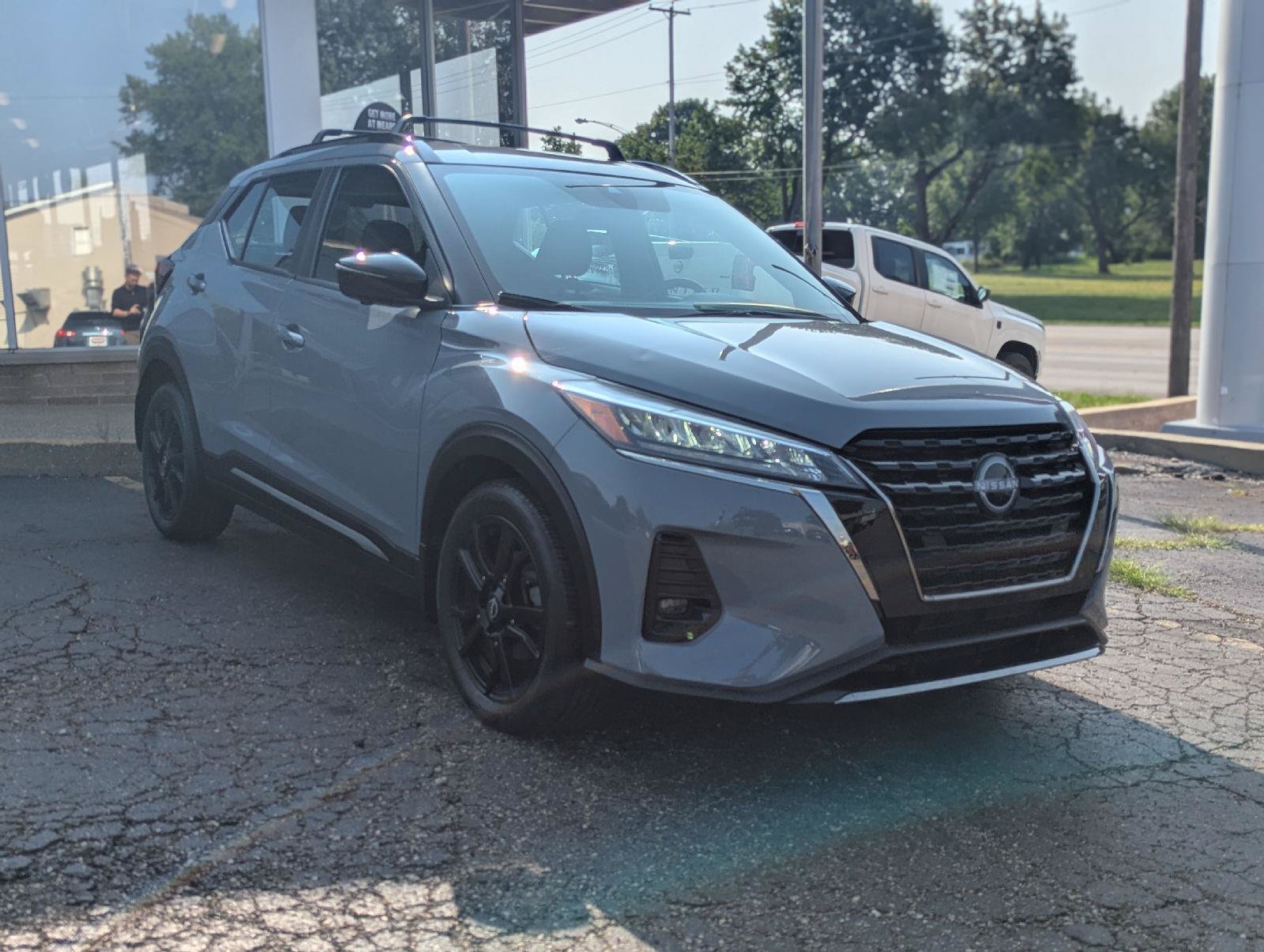 Used 2023 Nissan Kicks SR w/ Exterior Package