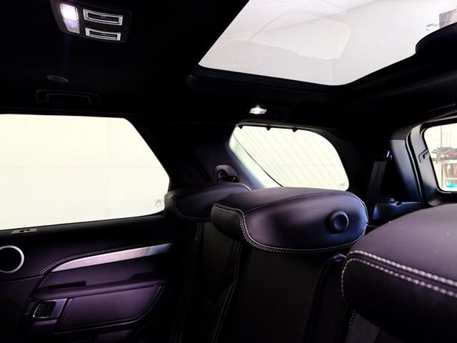 2025 Land Rover Discovery Dynamic SE