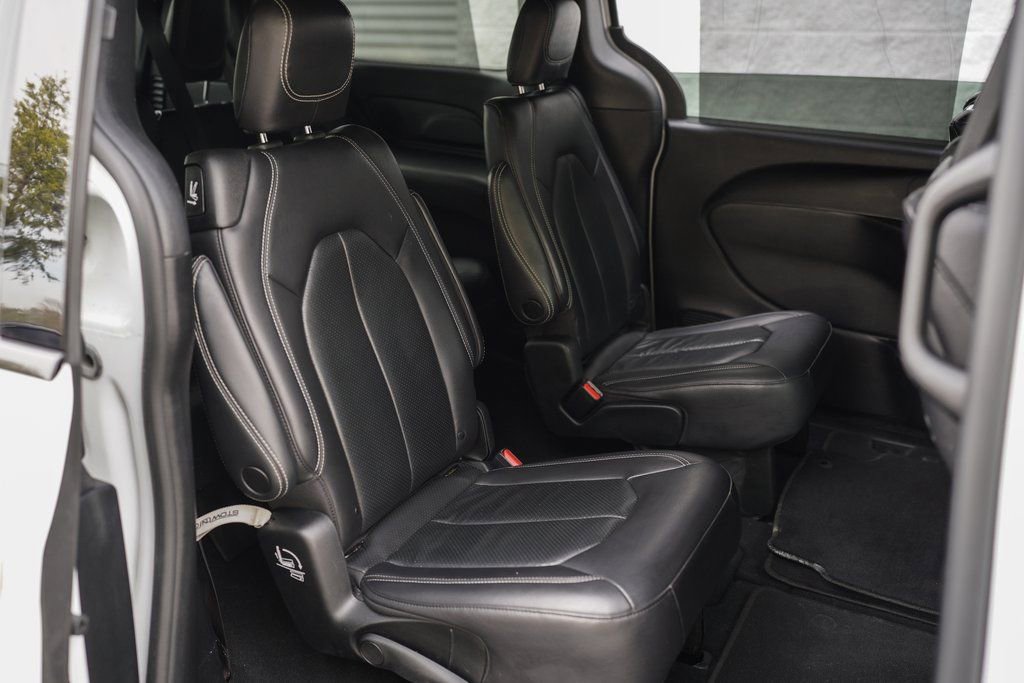 2022 Chrysler Pacifica Touring-L