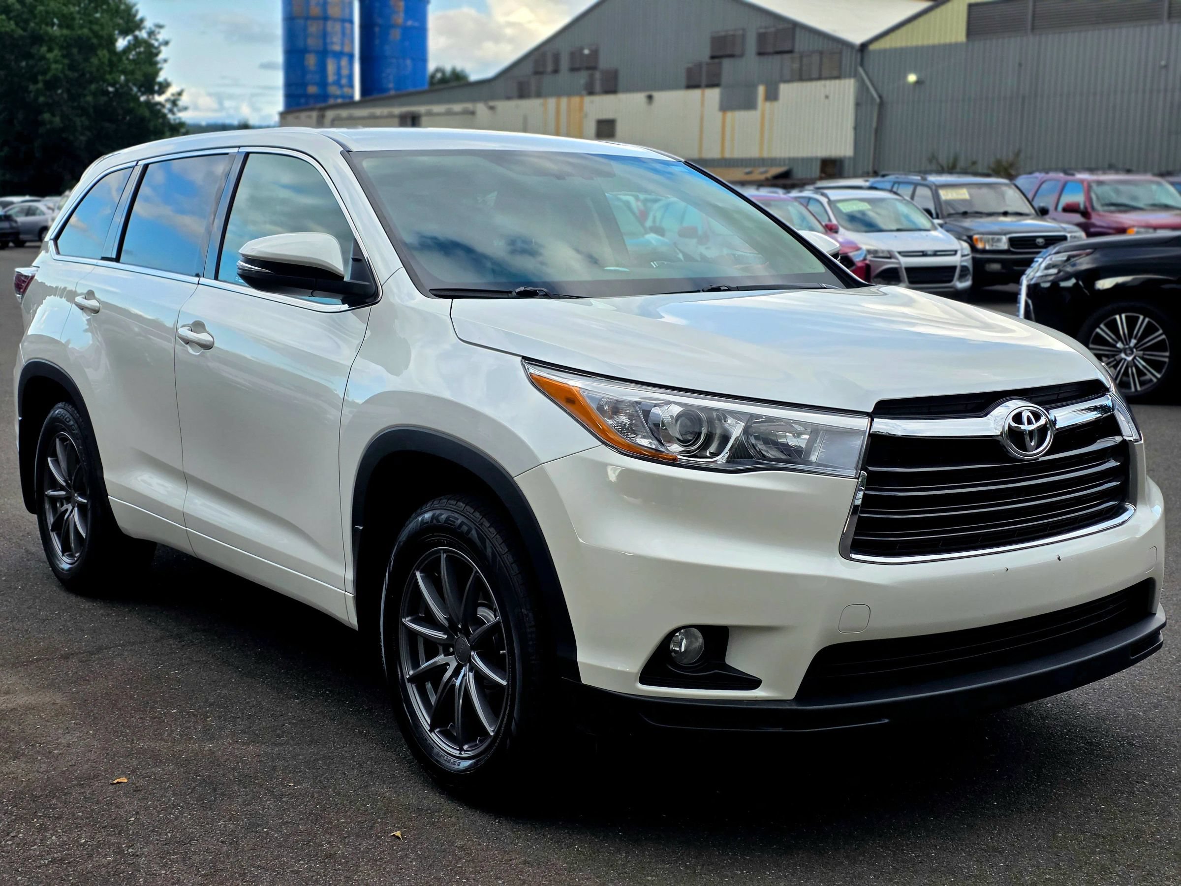Used 2016 Toyota Highlander LE