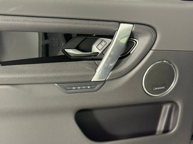 2025 Land Rover Discovery Sport S