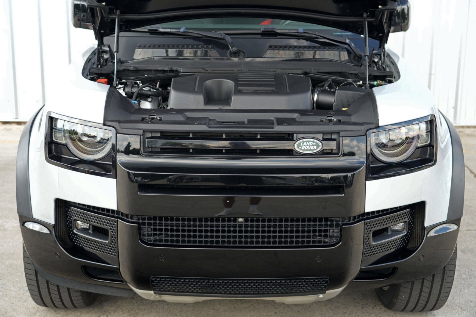 2023 Land Rover Defender 110 X