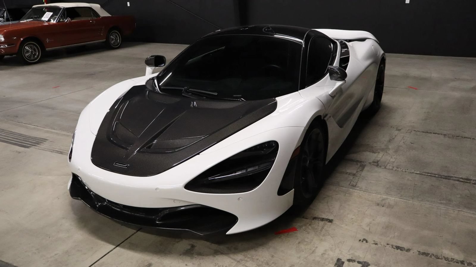 Used 2019 McLaren 720S photo 12