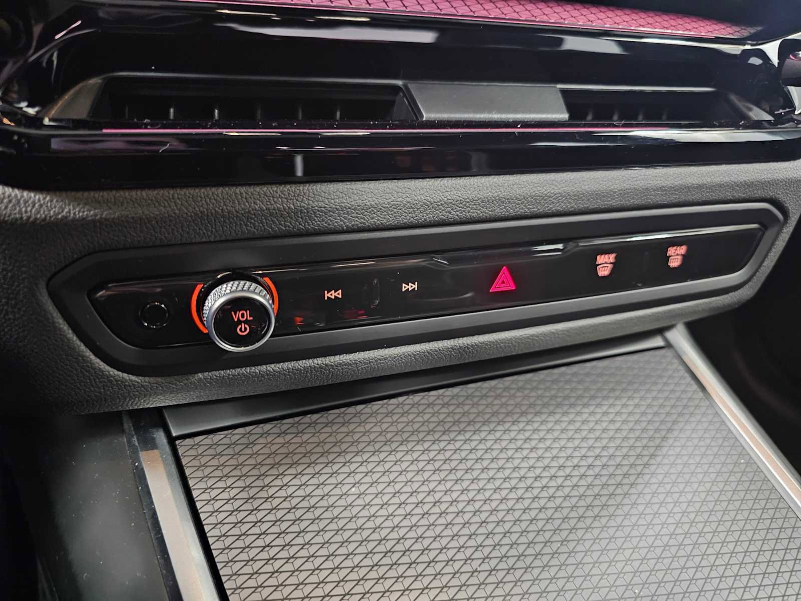 2025 BMW 330i xDrive Sedan