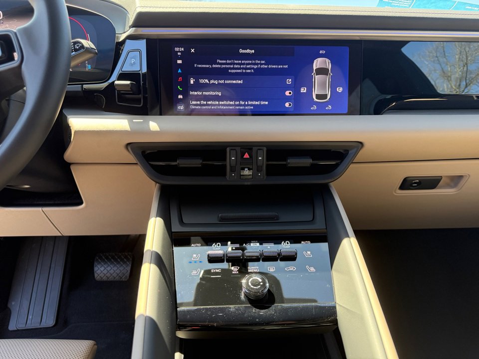 2025 Porsche Macan Electric