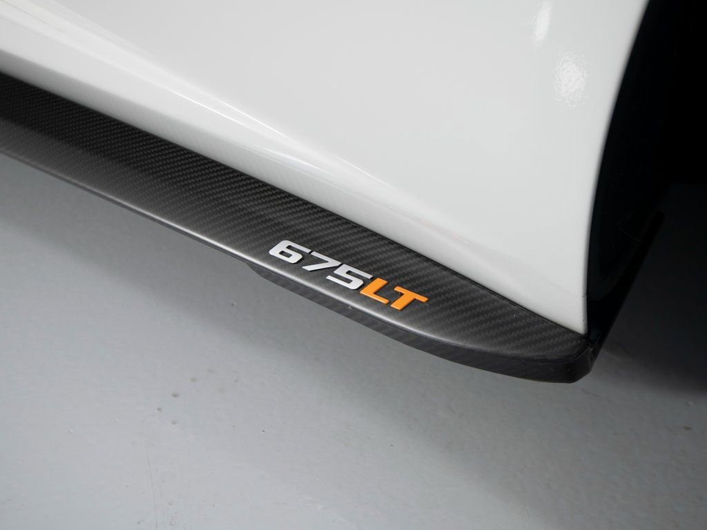 Used 2016 McLaren 675LT Spider photo 43