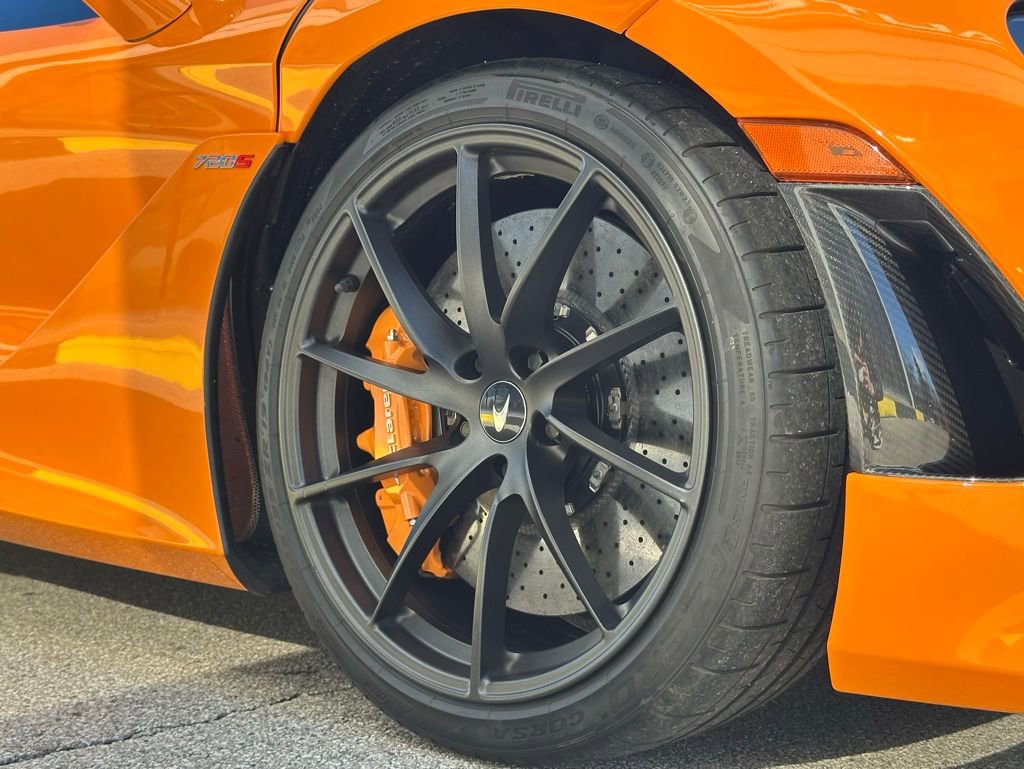 Used 2019 McLaren 720S Performance photo 18