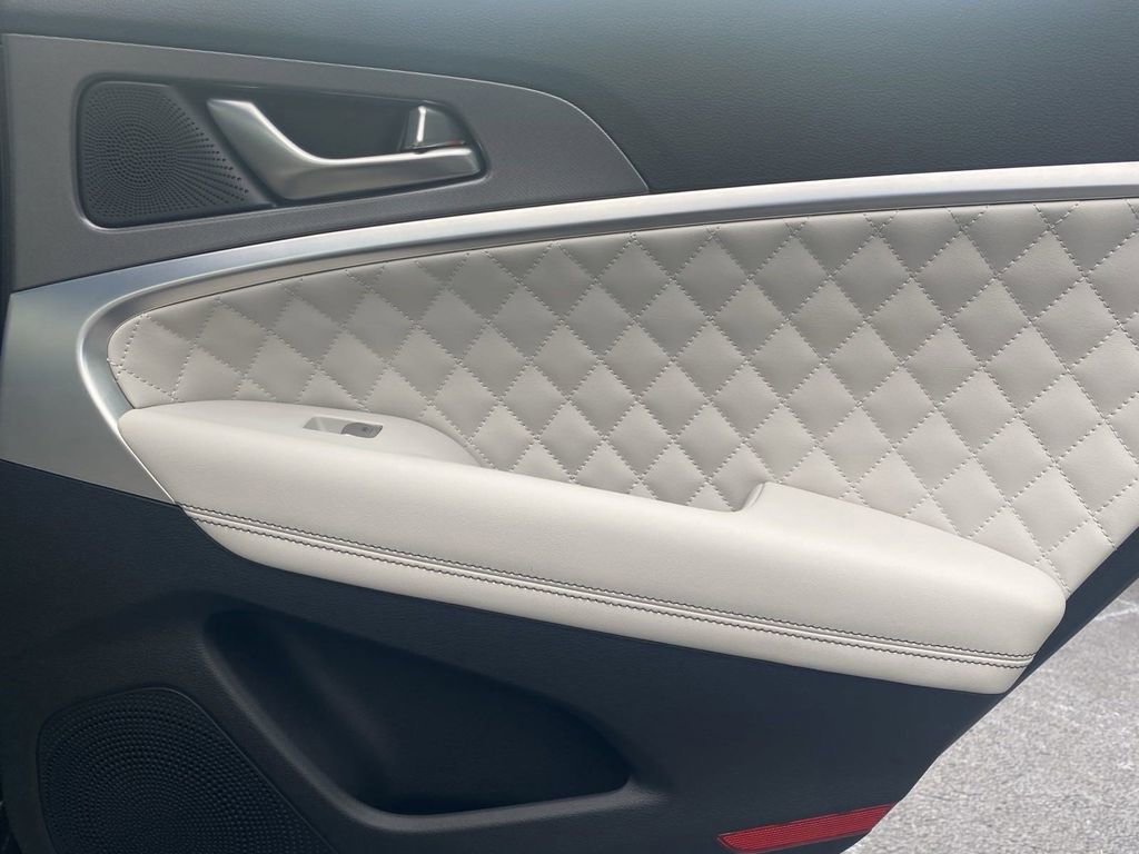 2025 Genesis G70 3.3T Advanced