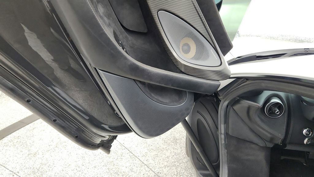 Used 2019 McLaren 600LT photo 35