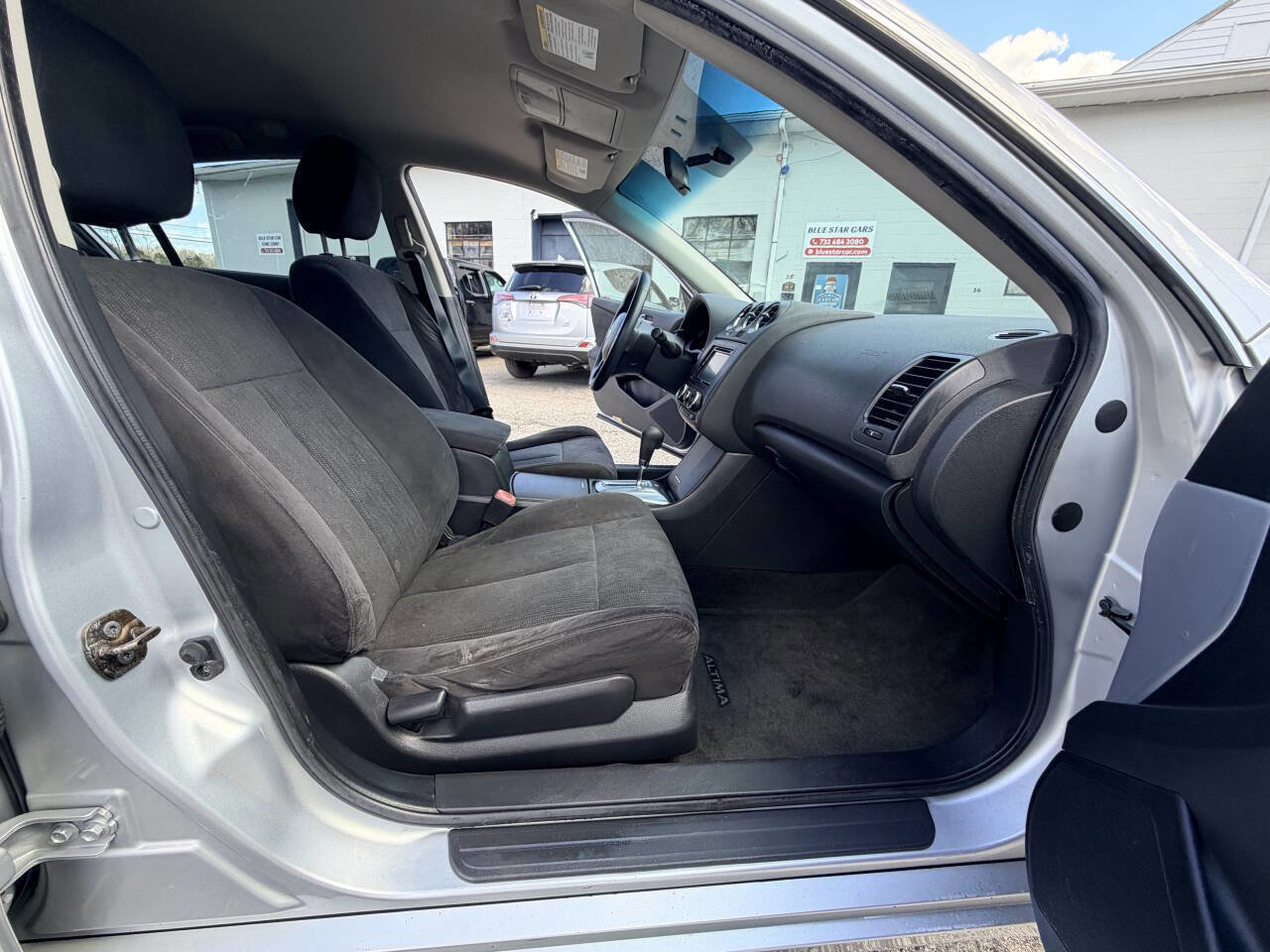 2010 Nissan Altima Hybrid Sedan