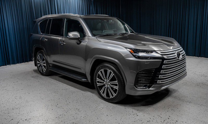 2026 Lexus LX 600 4WD w/ Luxury Package