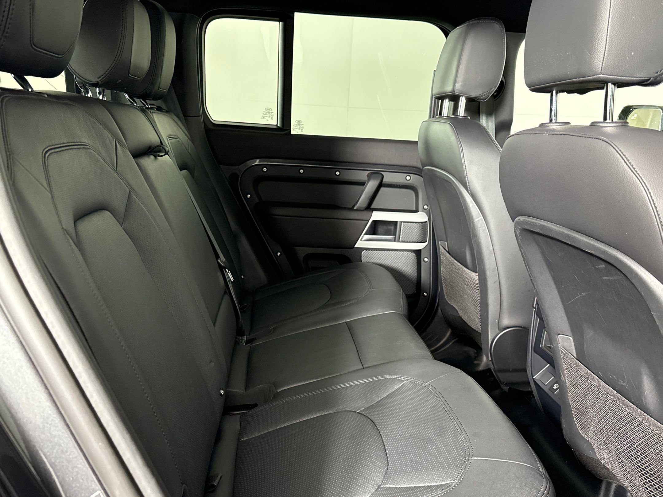 2024 Land Rover Defender 110 S