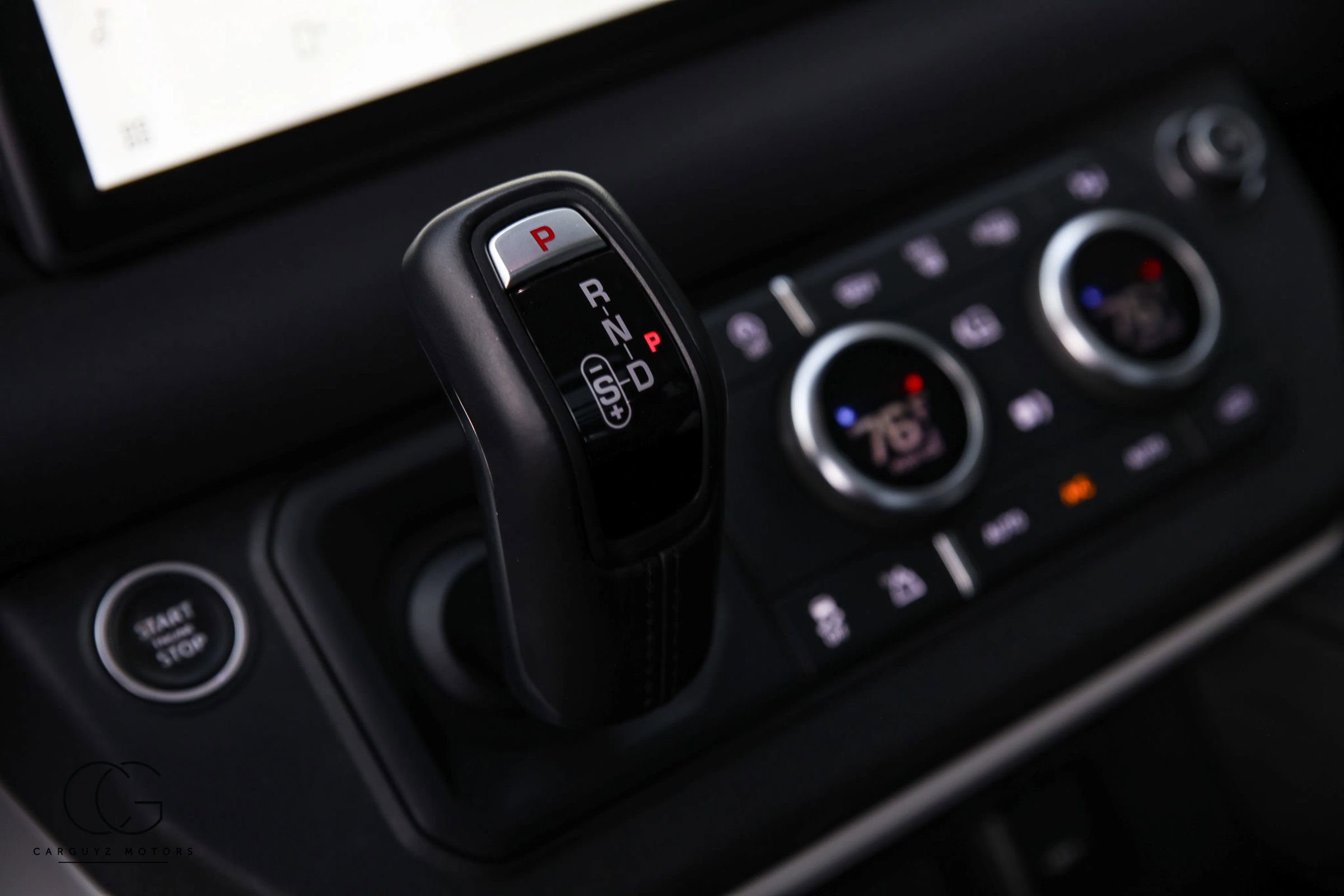 2022 Land Rover Defender 110 SE