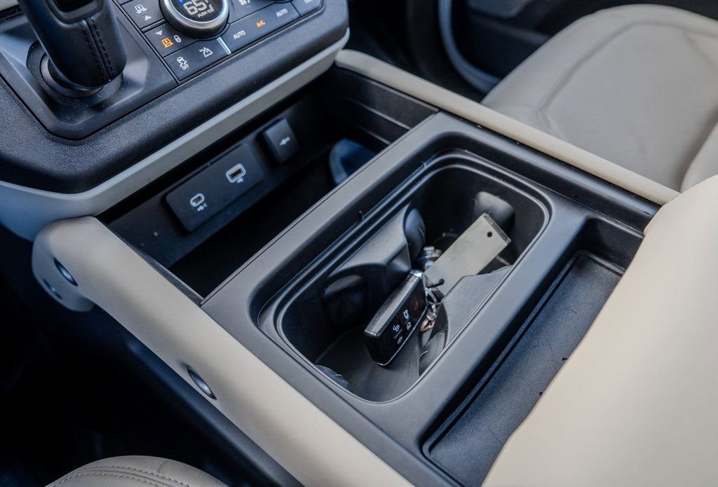 2024 Land Rover Defender 130 S