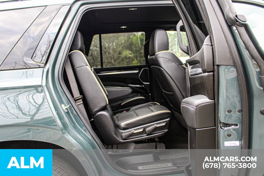 2025 Cadillac Escalade Sport