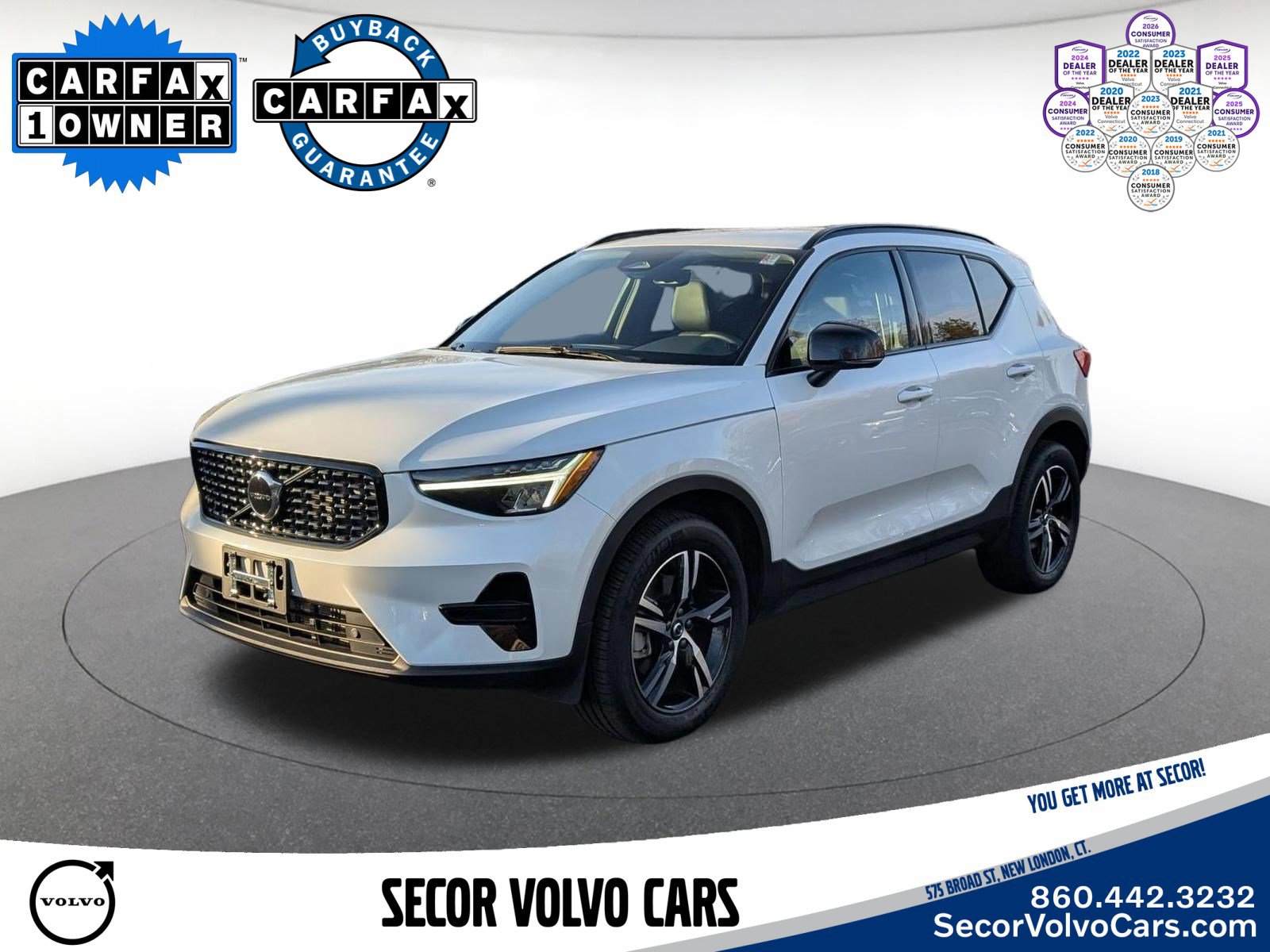 Used 2024 Volvo XC40 B5 Core