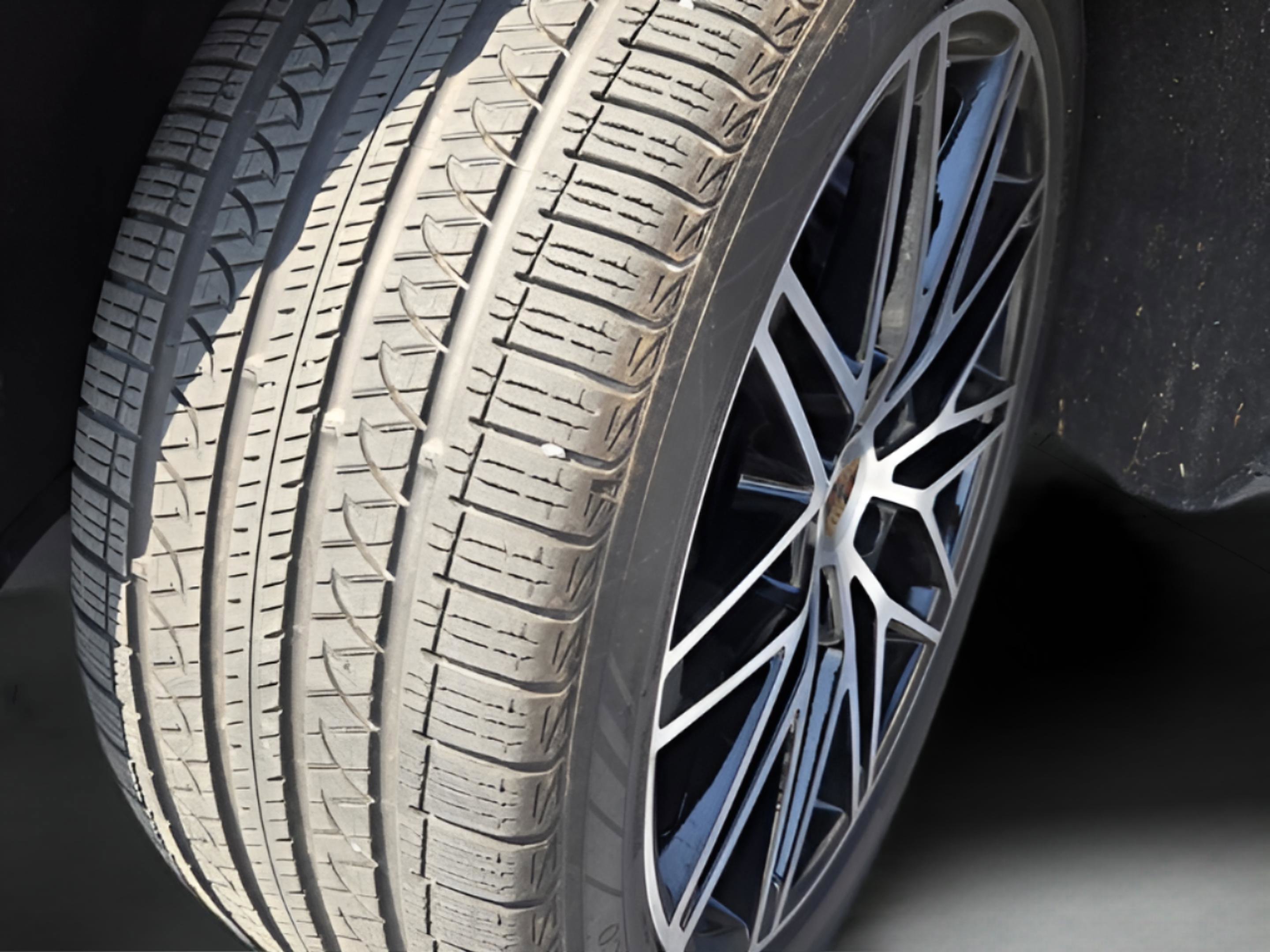 2025 Porsche Cayenne Coupe