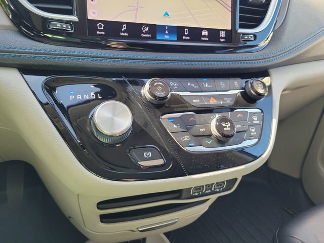 2021 Chrysler Pacifica Touring-L