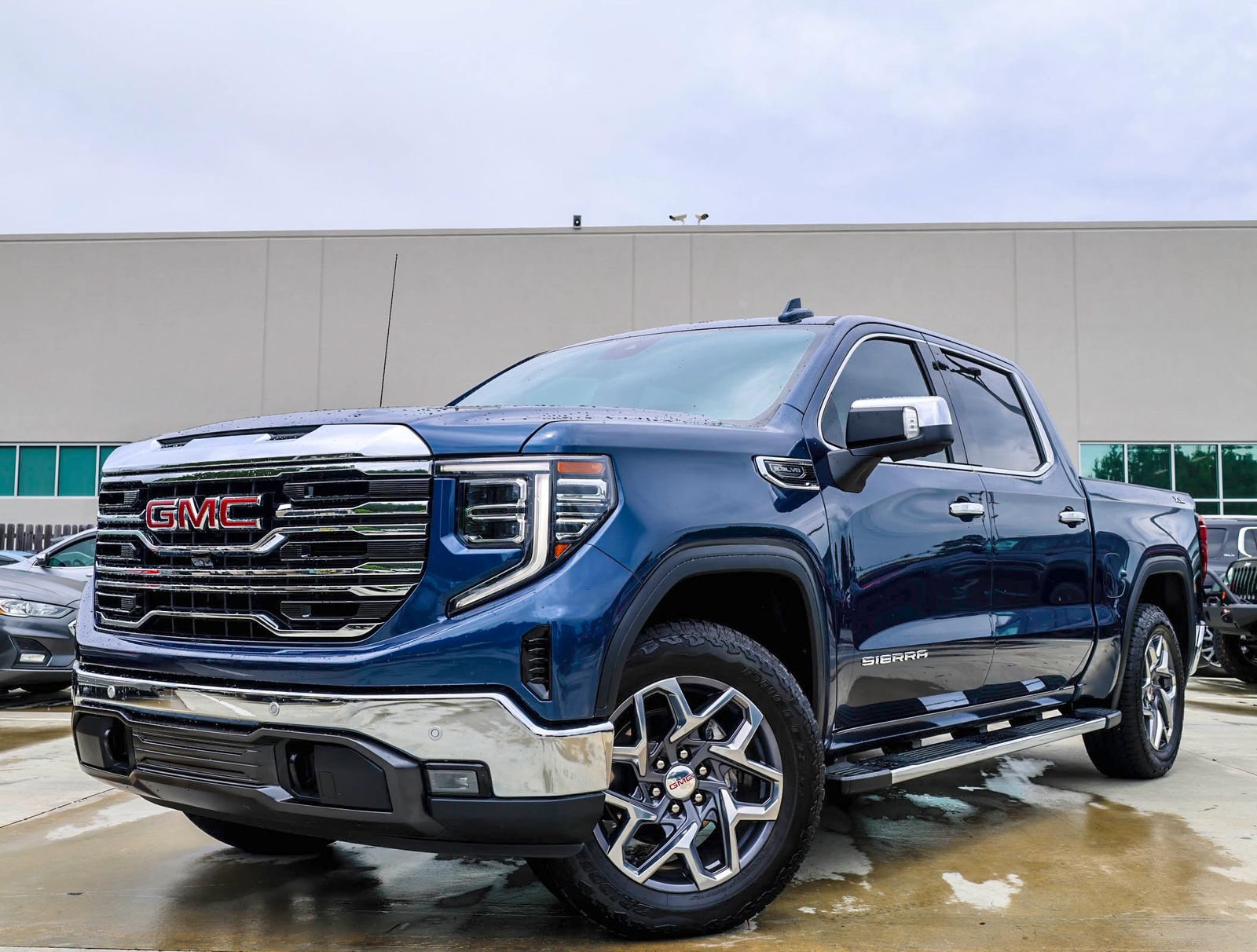 Used 2022 GMC Sierra 1500 SLT w/ SLT Premium Plus Package