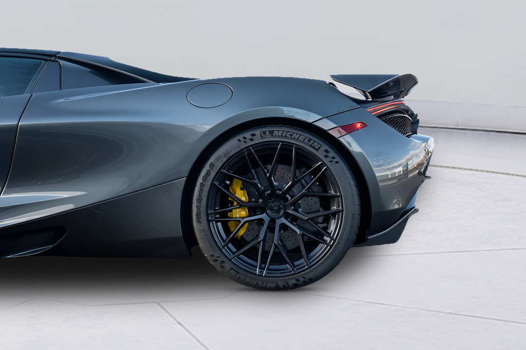 Used 2020 McLaren 720S Spider photo 24
