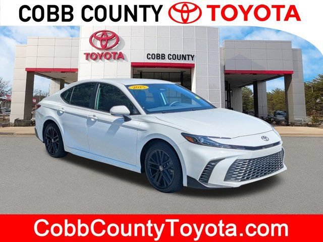 Used 2025 Toyota Camry SE w/ Convenience Package