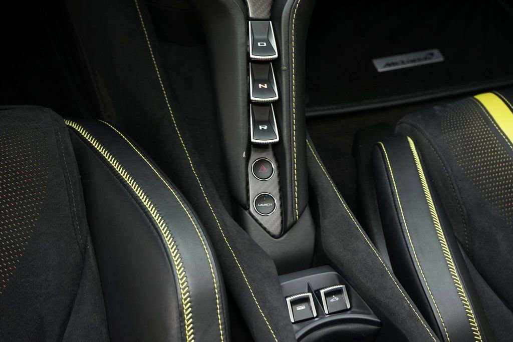 Used 2022 McLaren 720S Performance photo 24