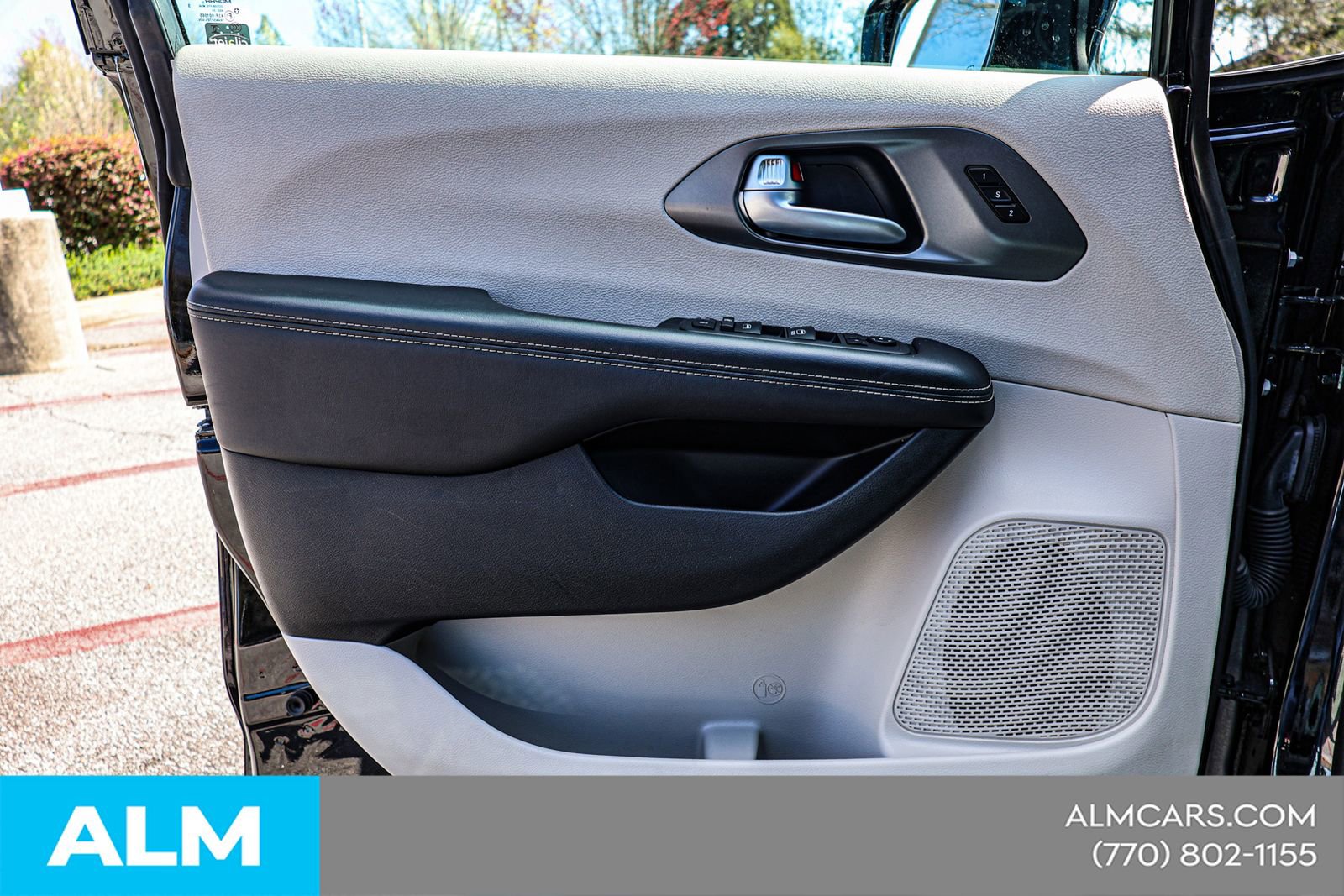 2024 Chrysler Pacifica Touring-L