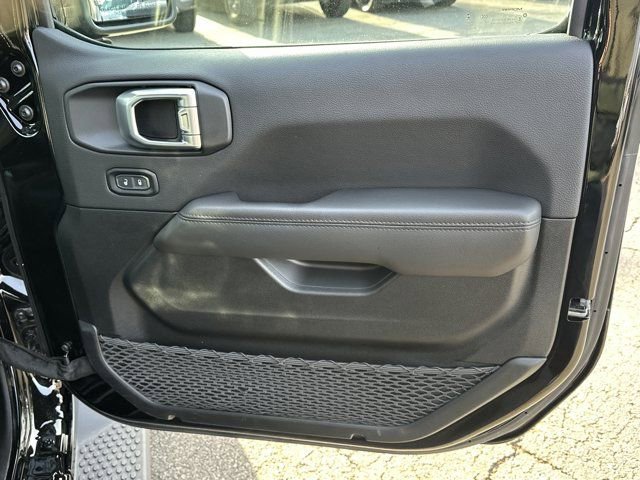 2023 Jeep Wrangler Altitude