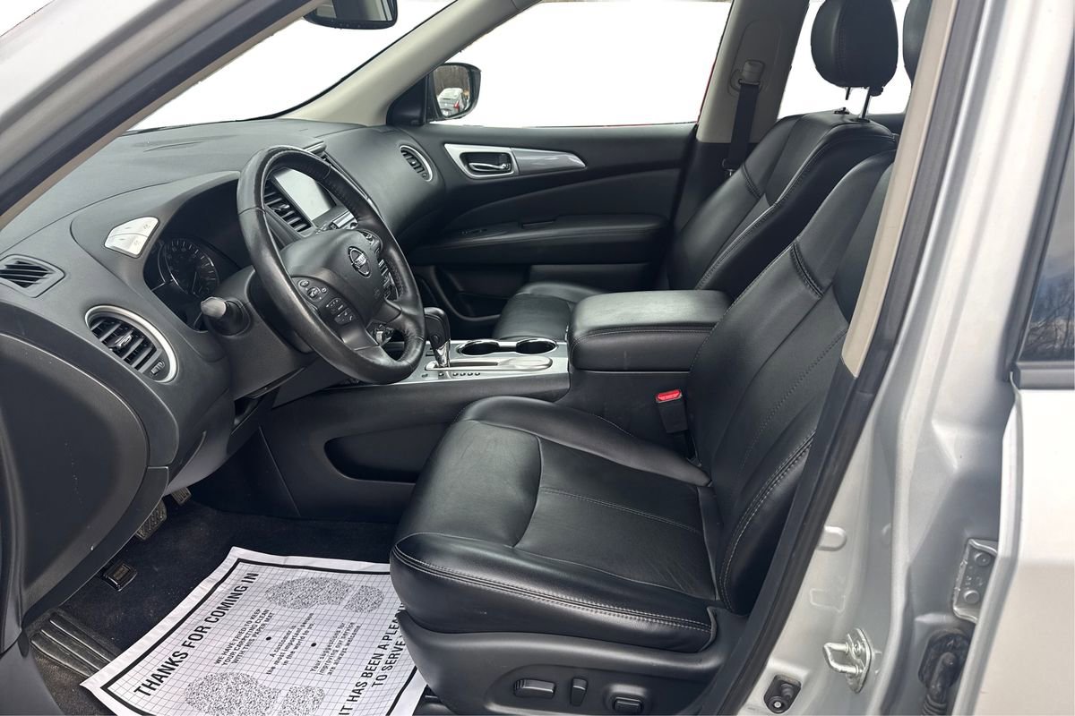 2020 Nissan Pathfinder SL