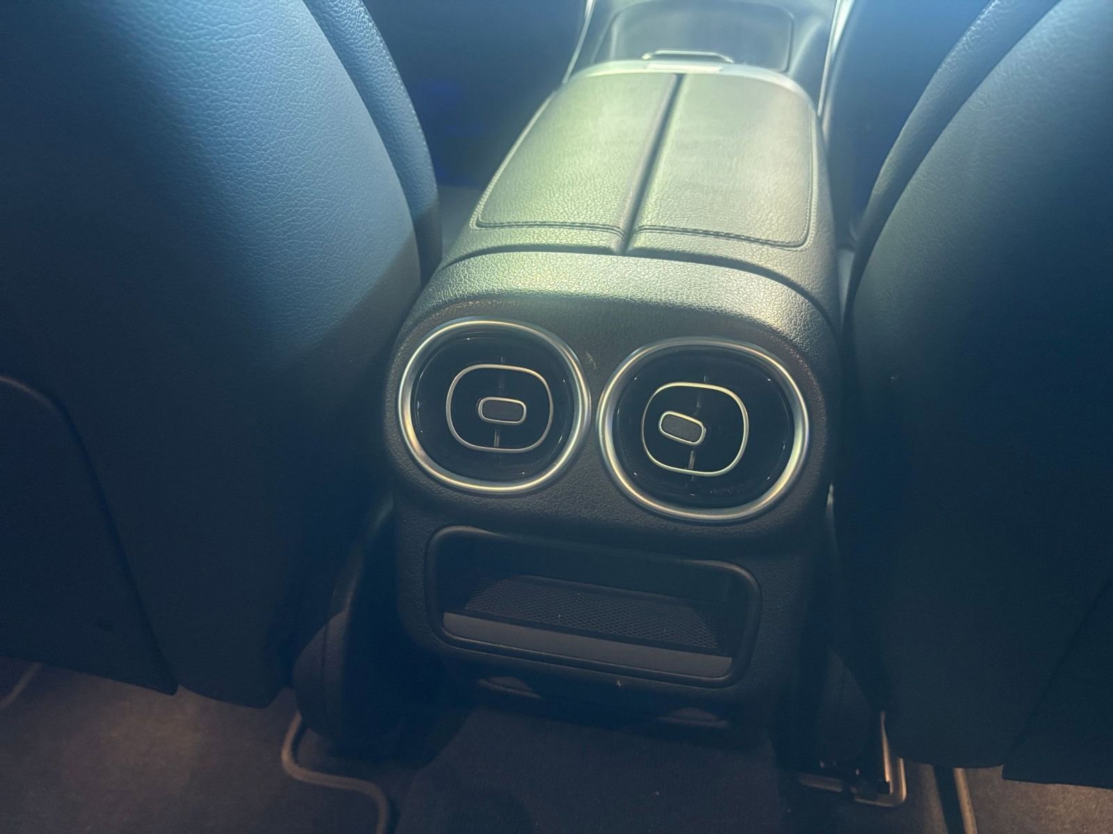 2024 Mercedes-Benz GLC 300