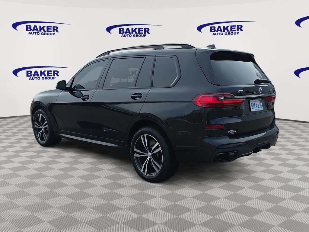 2022 BMW X7 M50i