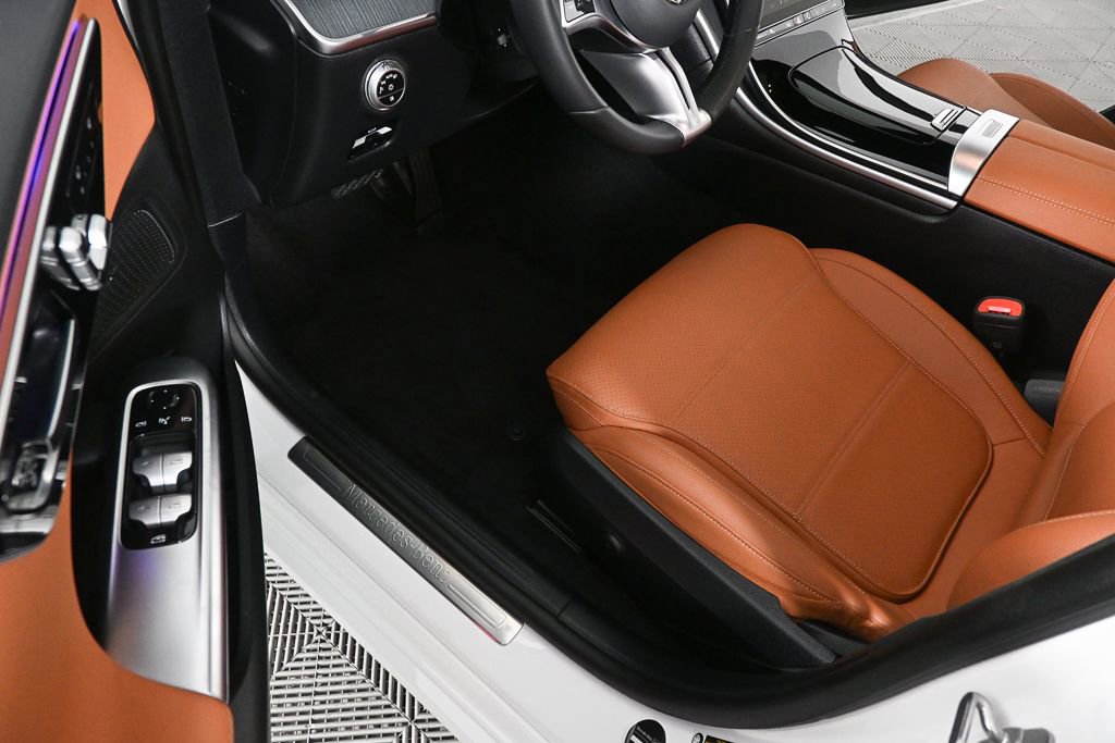 2025 Mercedes-Benz C 300 Sedan