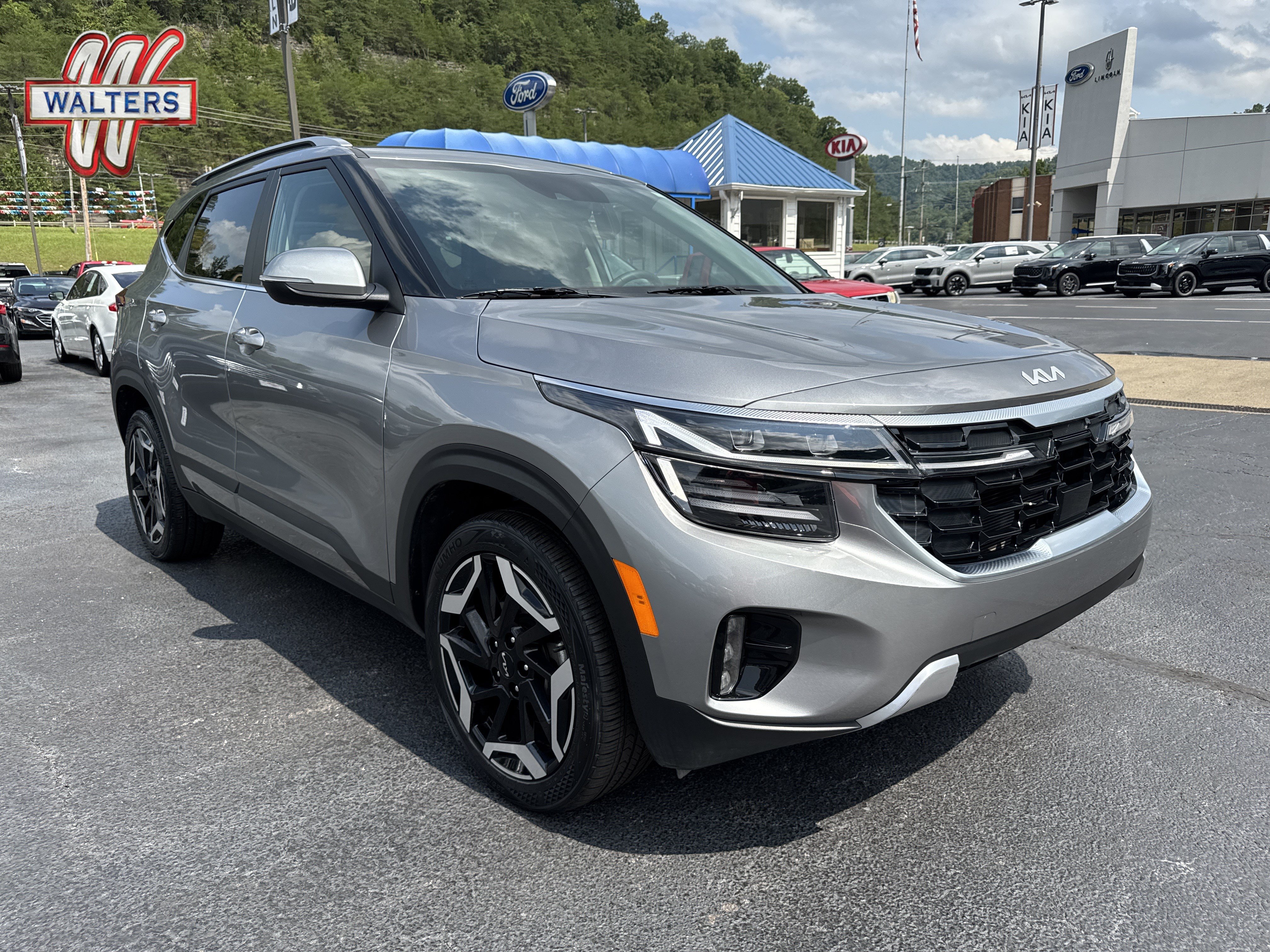 Used 2024 Kia Seltos SX