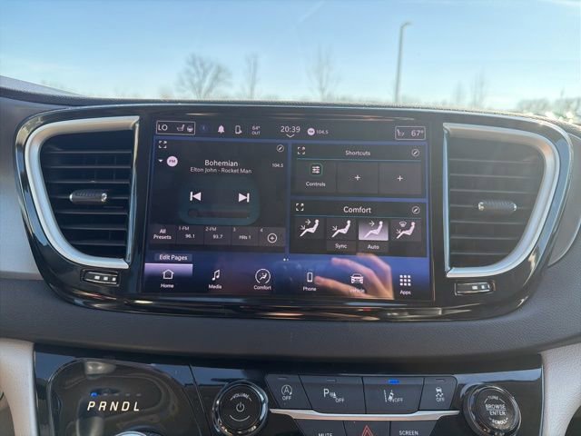 2023 Chrysler Pacifica Touring-L